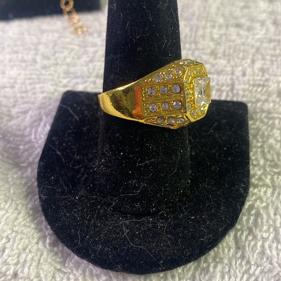 Men’s gold tone ring size 9 - Picture 5 of 7